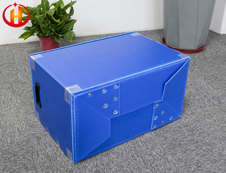 blue-foldable-coroplast-box.jpg