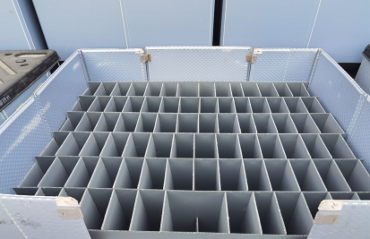 Customized plastic pallet box with logo printing and liners
