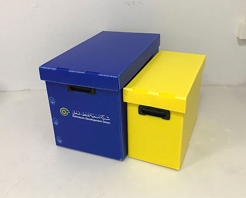 corrugated plastic boxes with lids.jpg