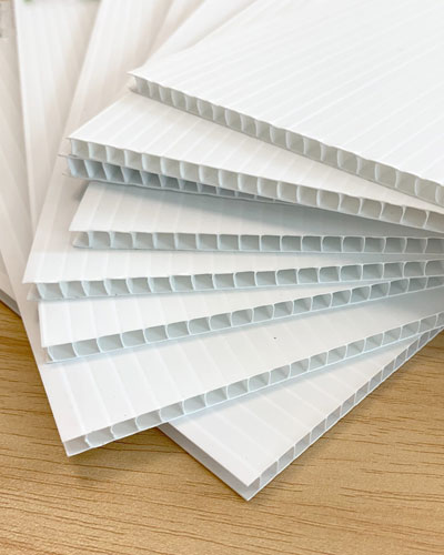 Coroplast Blanco.jpg