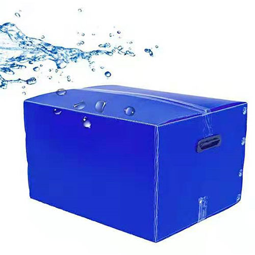 What should be paid attention to when using corrugated plastic storage bins?